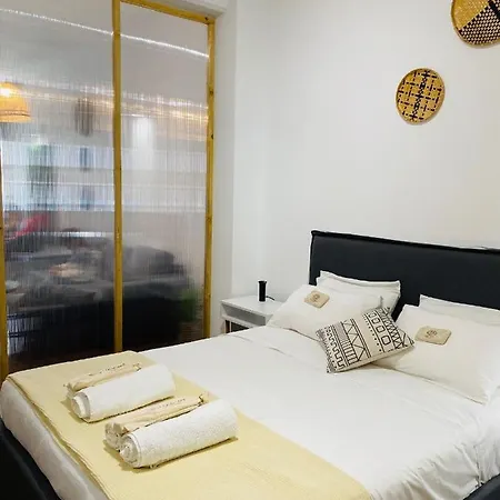 Διαμέρισμα Homdwell Fine Living 1 *